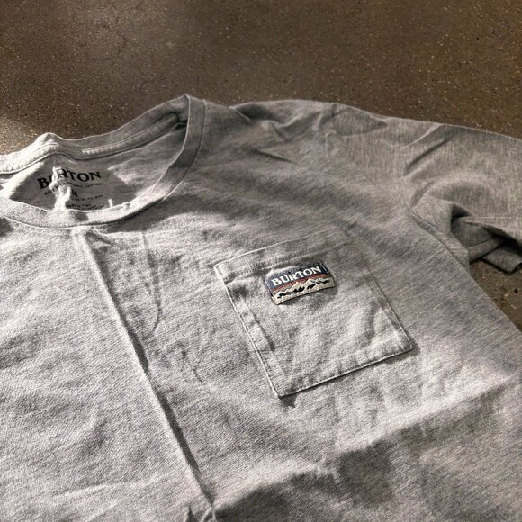 NWOT Burton Women's Burton Classic Short Sleeve Pocket T-Shirt - Picture 5 of 7
